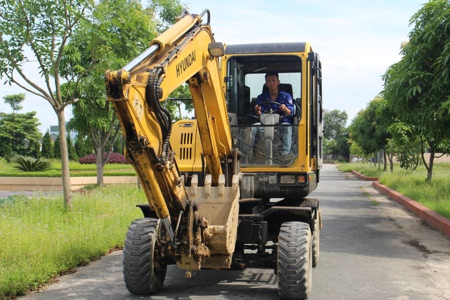 Đăng kí học lái máy xúc tại Nghệ An